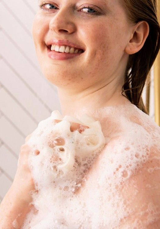 The Body Shop Strawberry Shower Scrub-200ML — photo 2